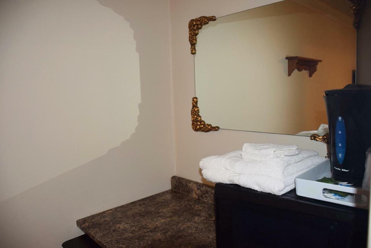 Kent Motel Chatham-Kent Exterior foto